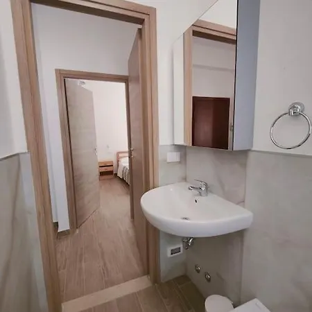 Trilocale Per Famiglie Con Balcone Διαμέρισμα